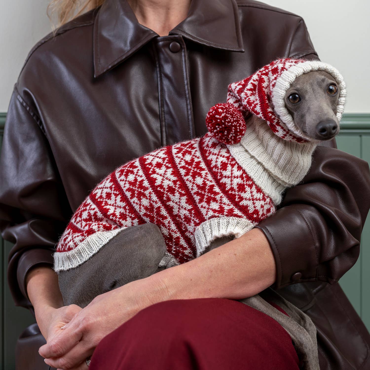 PCHAL05919S - Christmas Snowflake Red koiran alpakkaneule - S - Muotitassu