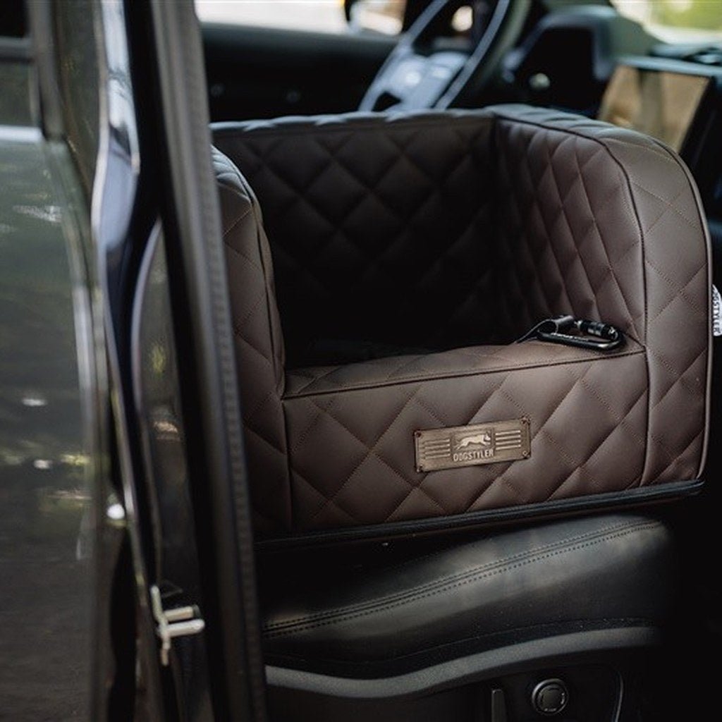 DogStyler Car Seat Excellent - Italian Brown lifestyle