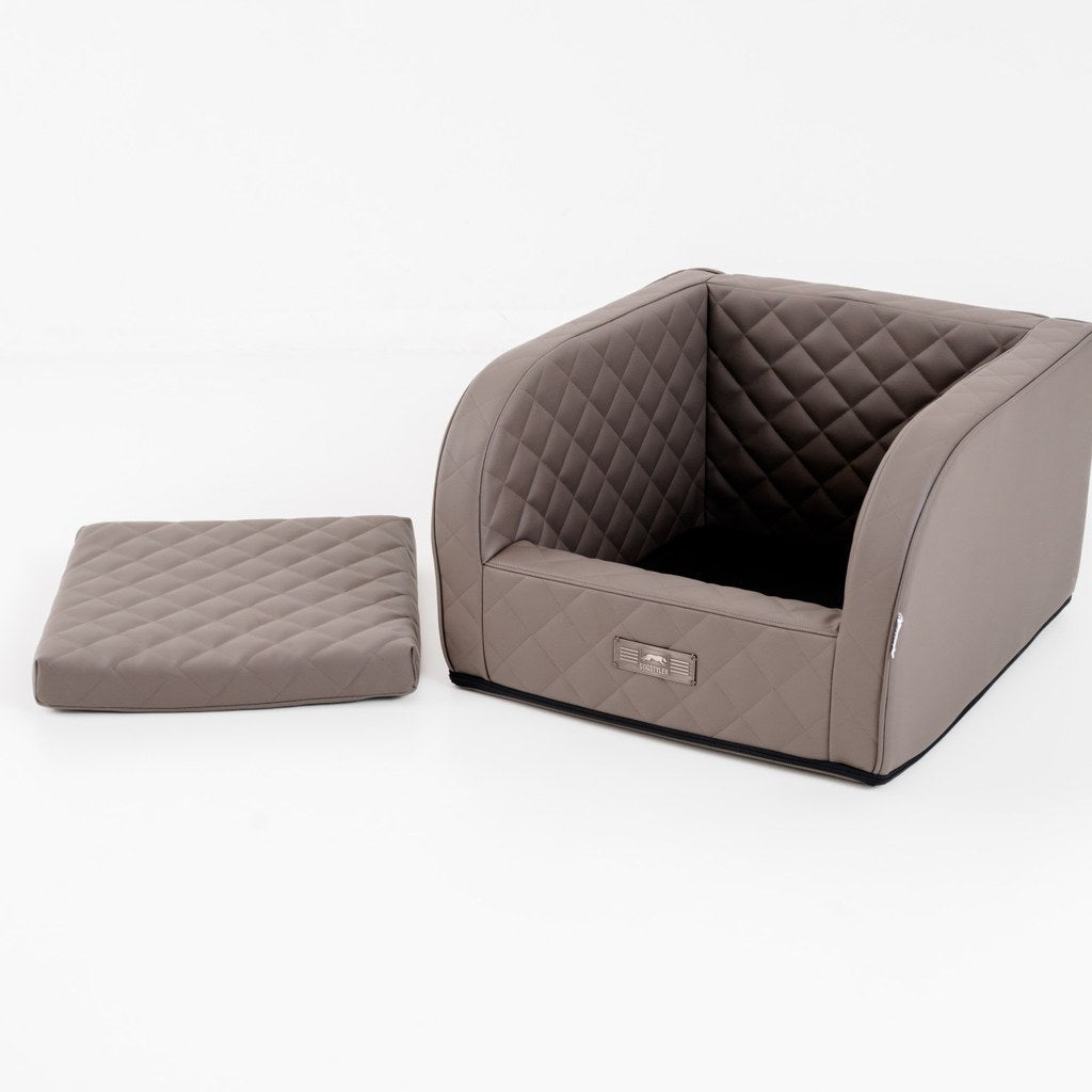 DogStyler Car Seat Premium - Classic Greige lifestyle