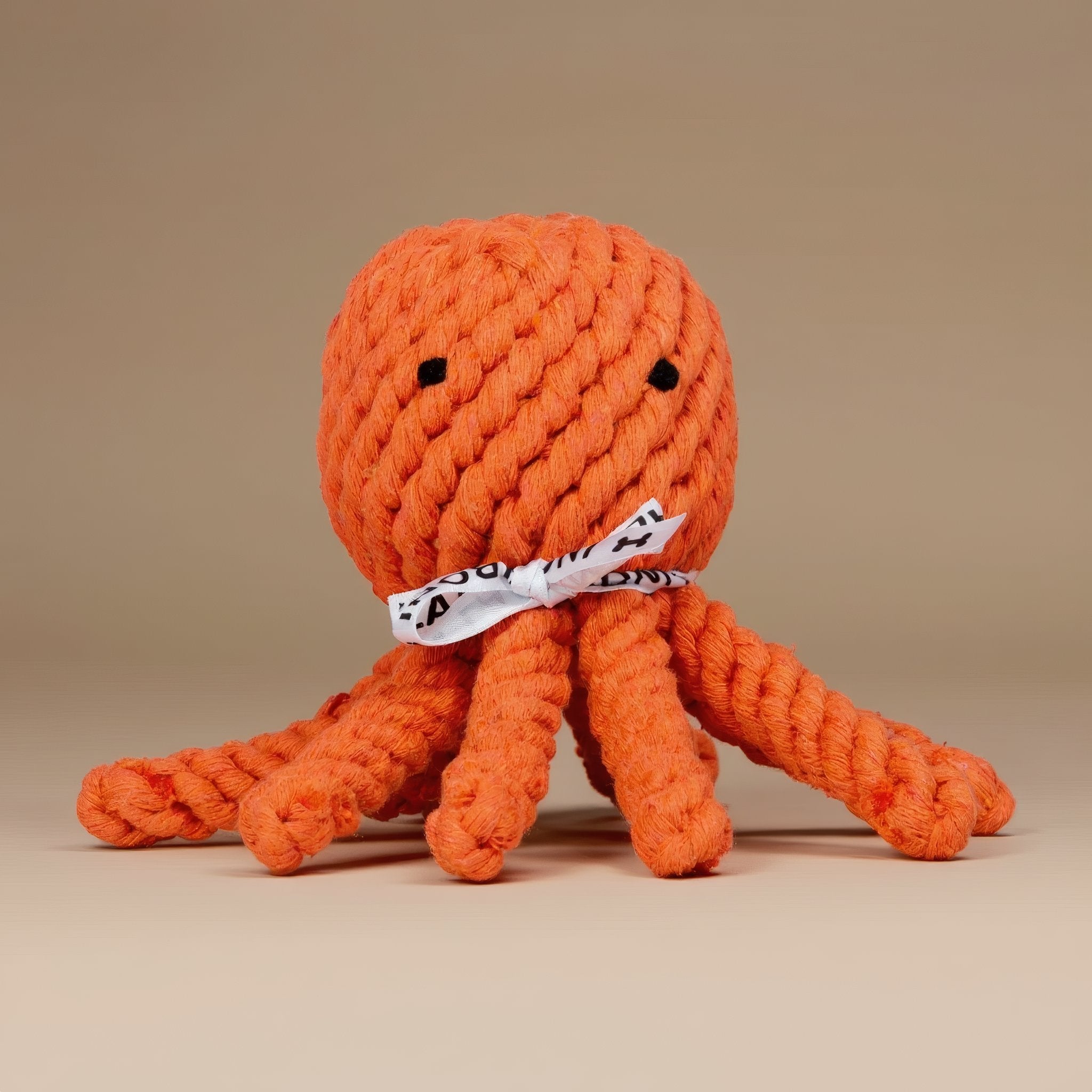 PKALA00473S - Kalmari mustekalan muotoinen lelu - Muotitassu