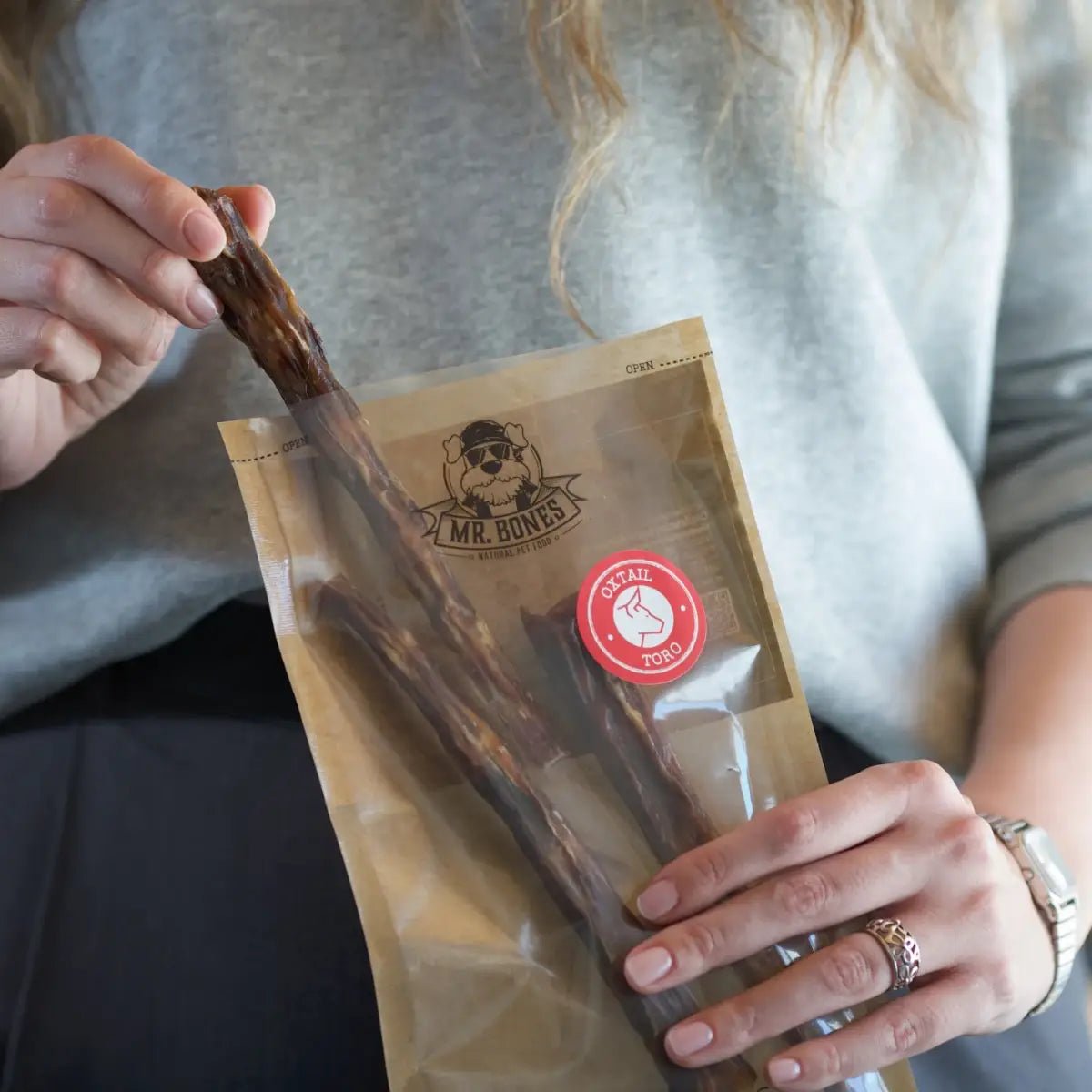 PNAMR05889S - Kuivattu 100% härän häntä koiralle - Muotitassu