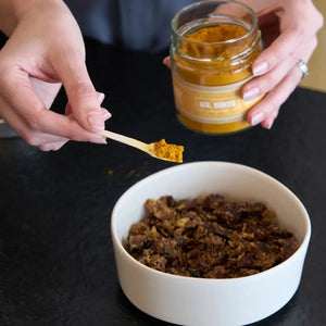 PNAMR05879S - Mausteinen lisuke koirille ja kissoille - Golden Paste - Muotitassu