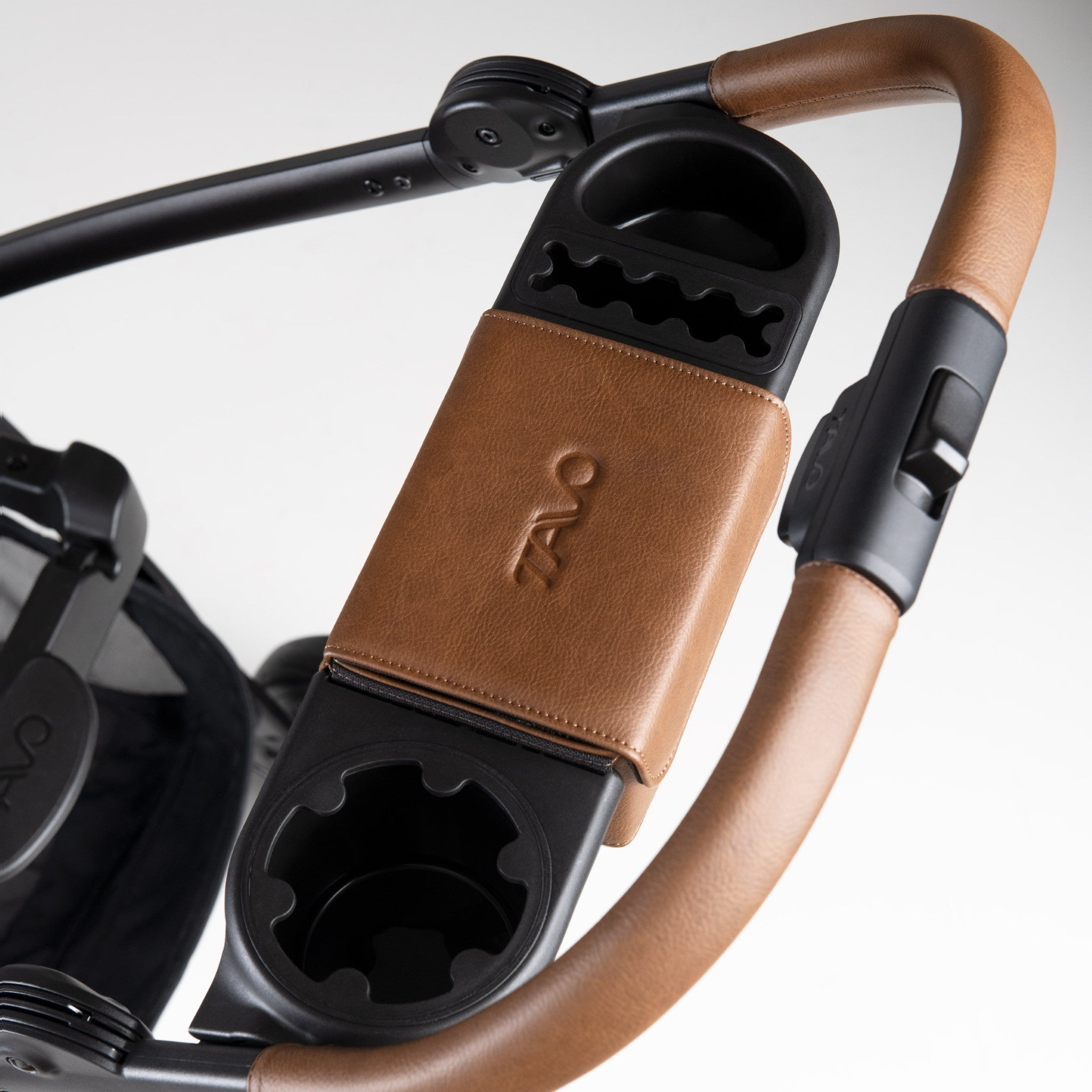 PMATA05777S - Maeve iso7X R Travel System - Lemmikkirattaat - Onyx - Muotitassu